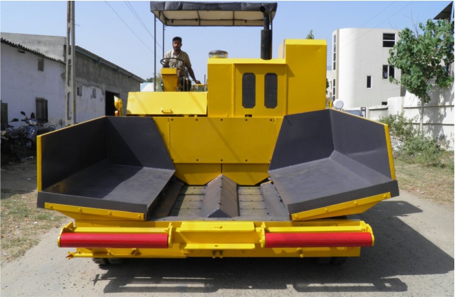 Wet Mix Mechanical Paver Finisher